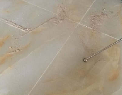 灵台瓷砖空鼓维修公司分享粘合剂选择不当在瓷砖铺贴过程中可能导致以下问题
